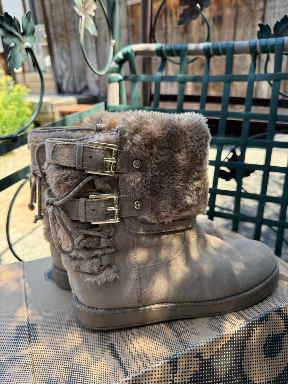 ❌SOLD❌ Guess Faux Fur Lined Tan Suede Winter Boots - Picture 3 of 11